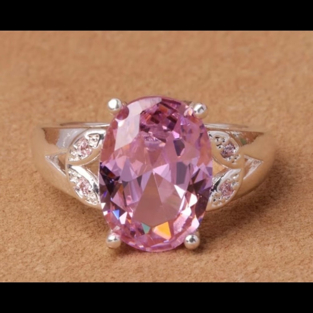 Pink Oval Artificial Zirconia Ring